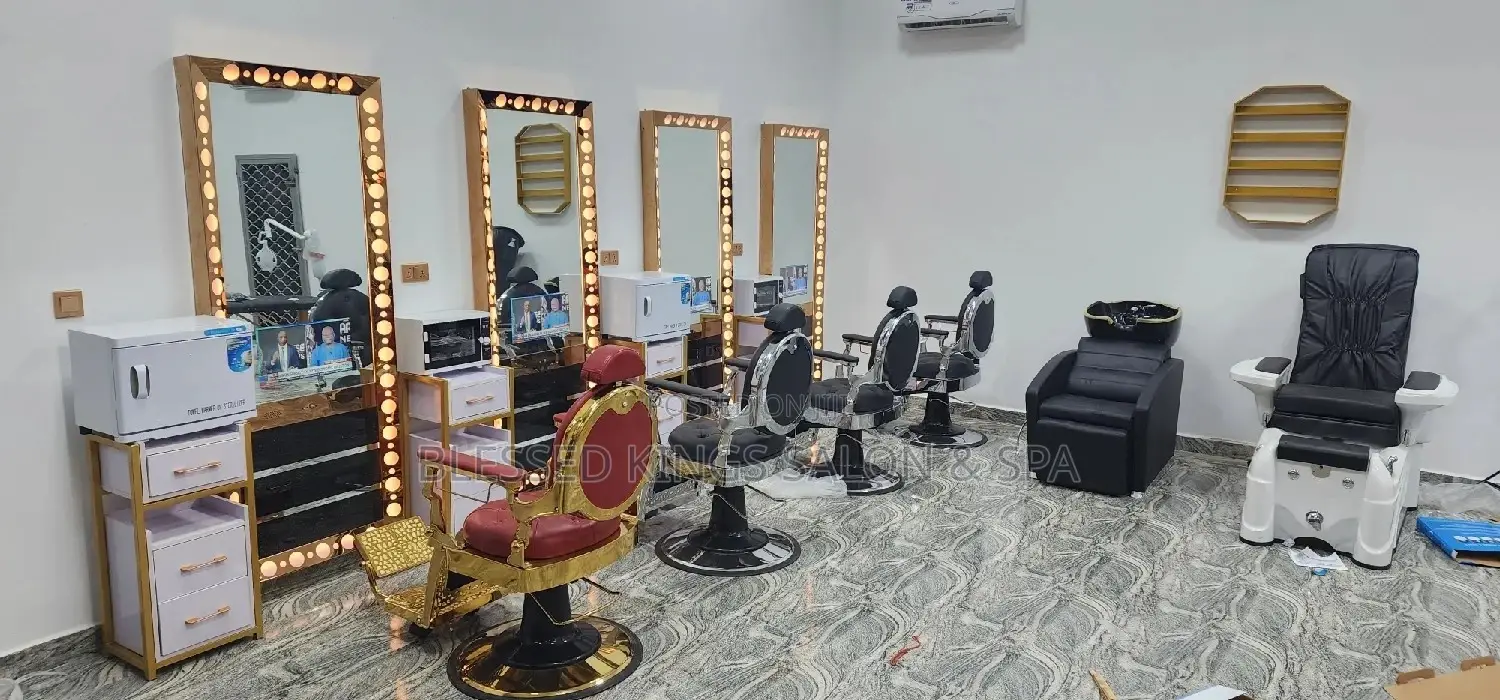 Chrome Barbing Chair