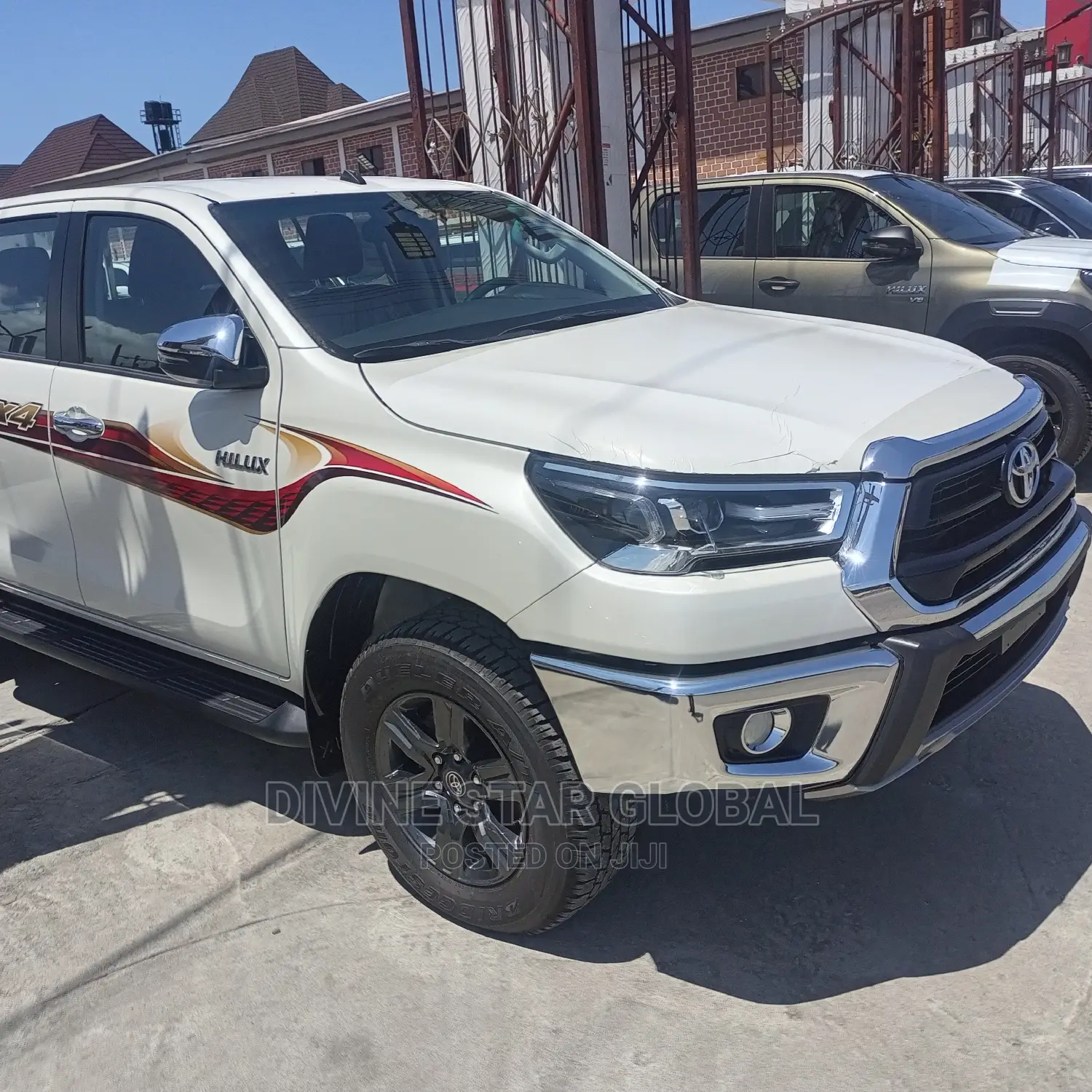 New Toyota Hilux 2023 Brown
