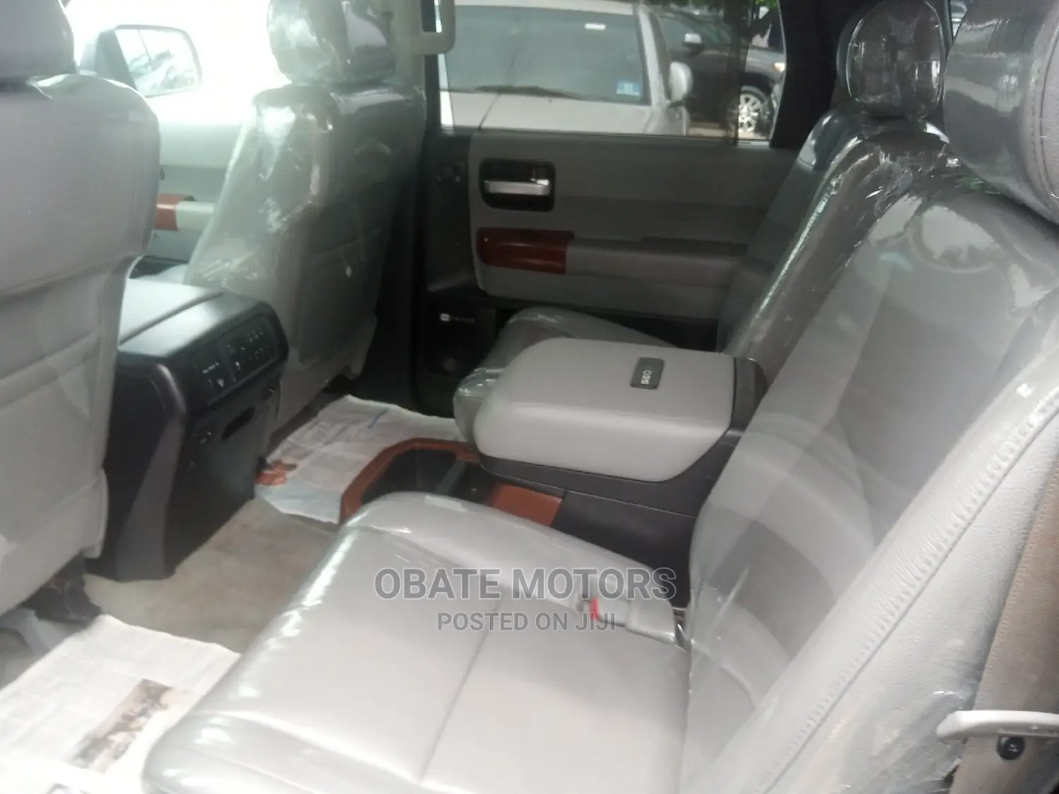 Toyota Sequoia SR5 4dr SUV (5.7L 8cyl 6A) 2015 Blue