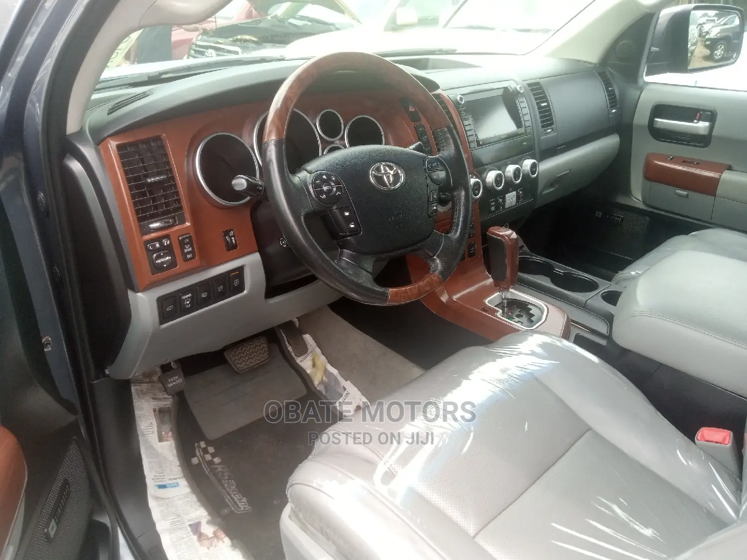 Toyota Sequoia SR5 4dr SUV (5.7L 8cyl 6A) 2015 Blue