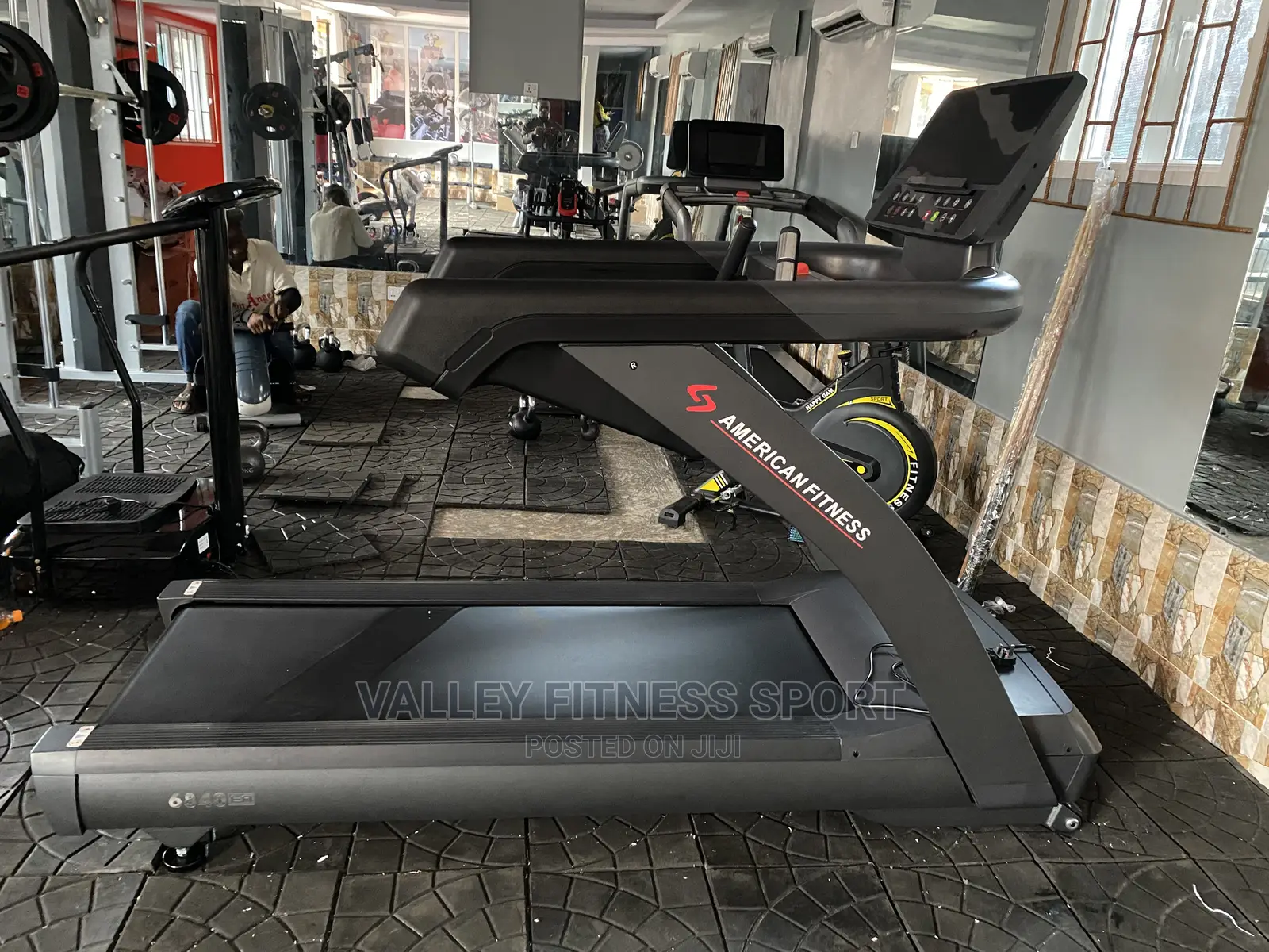 New Design 4hp Treadmill