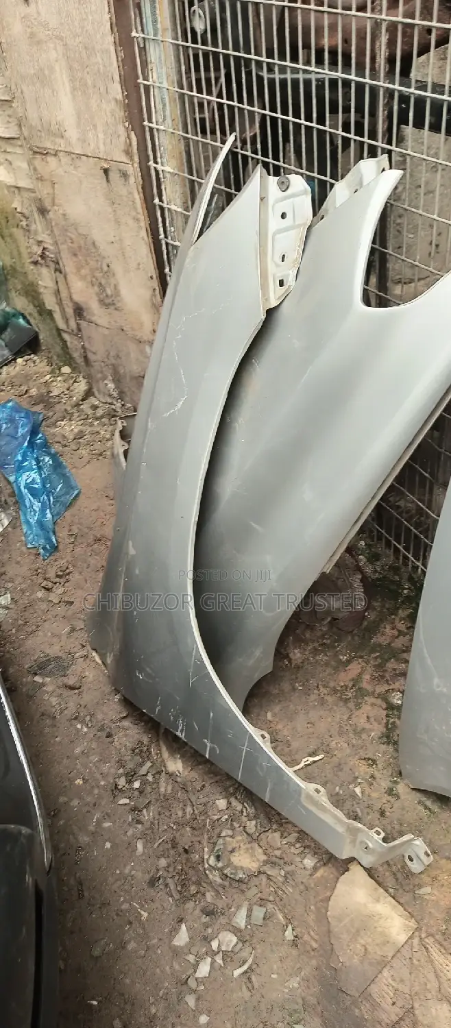 Set of Fender for Highlander 2008/2009