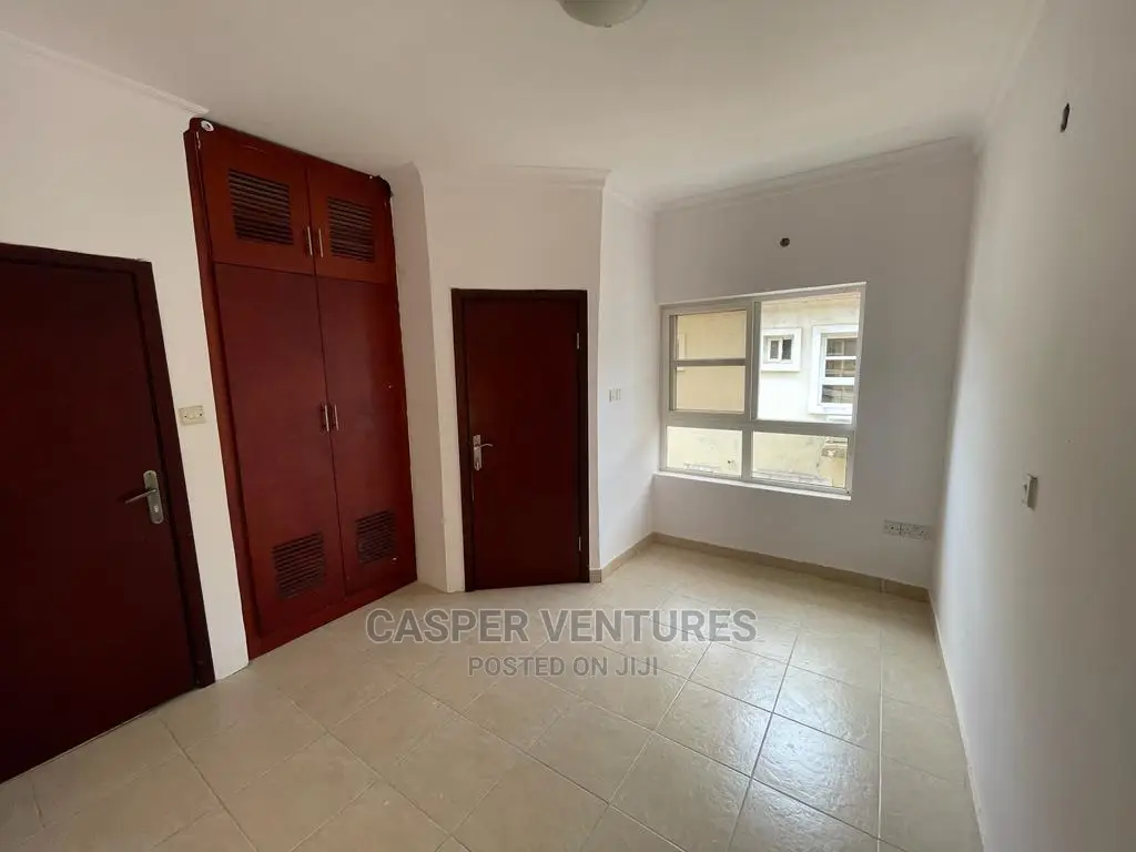Mini Flat in Bourdillion, Chevron for rent