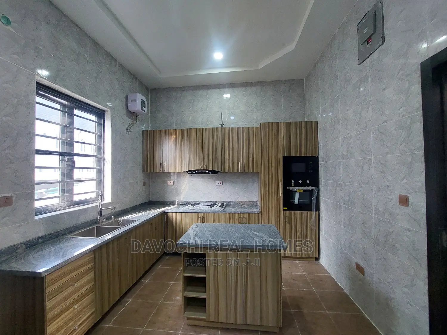 4bdrm Duplex in Chevron Second Toll, Lekki for rent