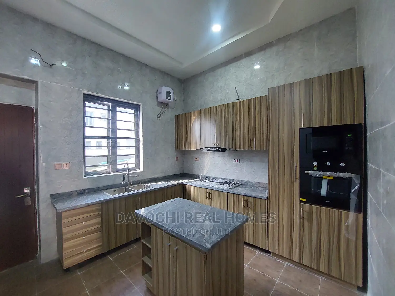 4bdrm Duplex in Chevron Second Toll, Lekki for rent