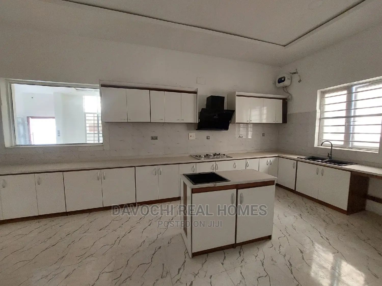 5bdrm Duplex in Chevron Second Toll, Lekki for rent