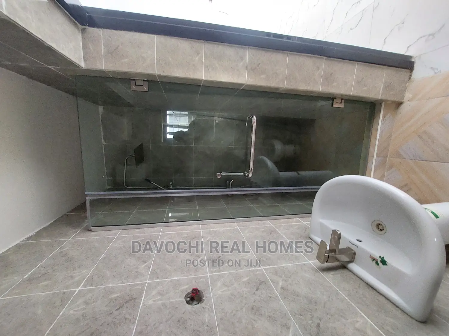 3bdrm Apartment in Chevron Second Toll, Lekki for rent