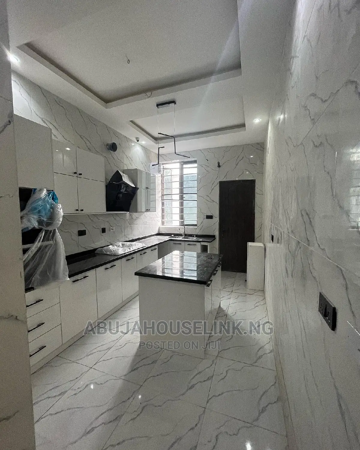 4bdrm Townhouse/Terrace in Asokoro Abuja for Sale