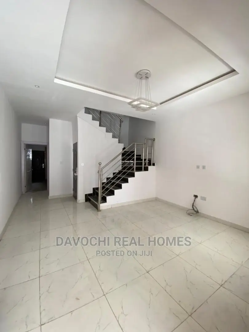 3bdrm Duplex in Ikota Lekki for sale