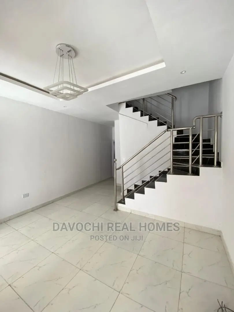 3bdrm Duplex in Ikota Lekki for sale