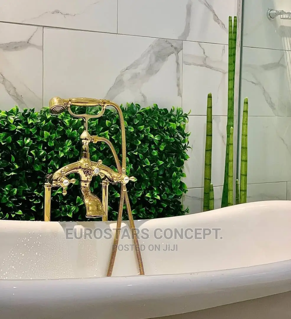 Royal Design Executive Bath Tub