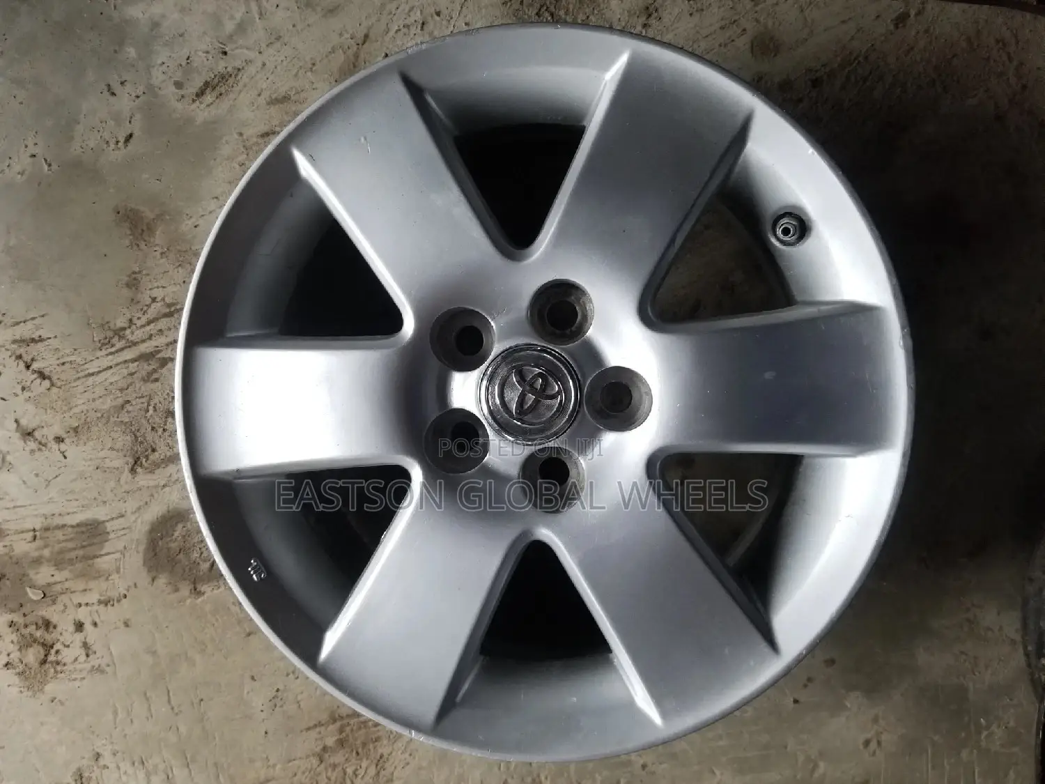 2005/2006 Corolla Sports Alloy Wheel 15" Inch