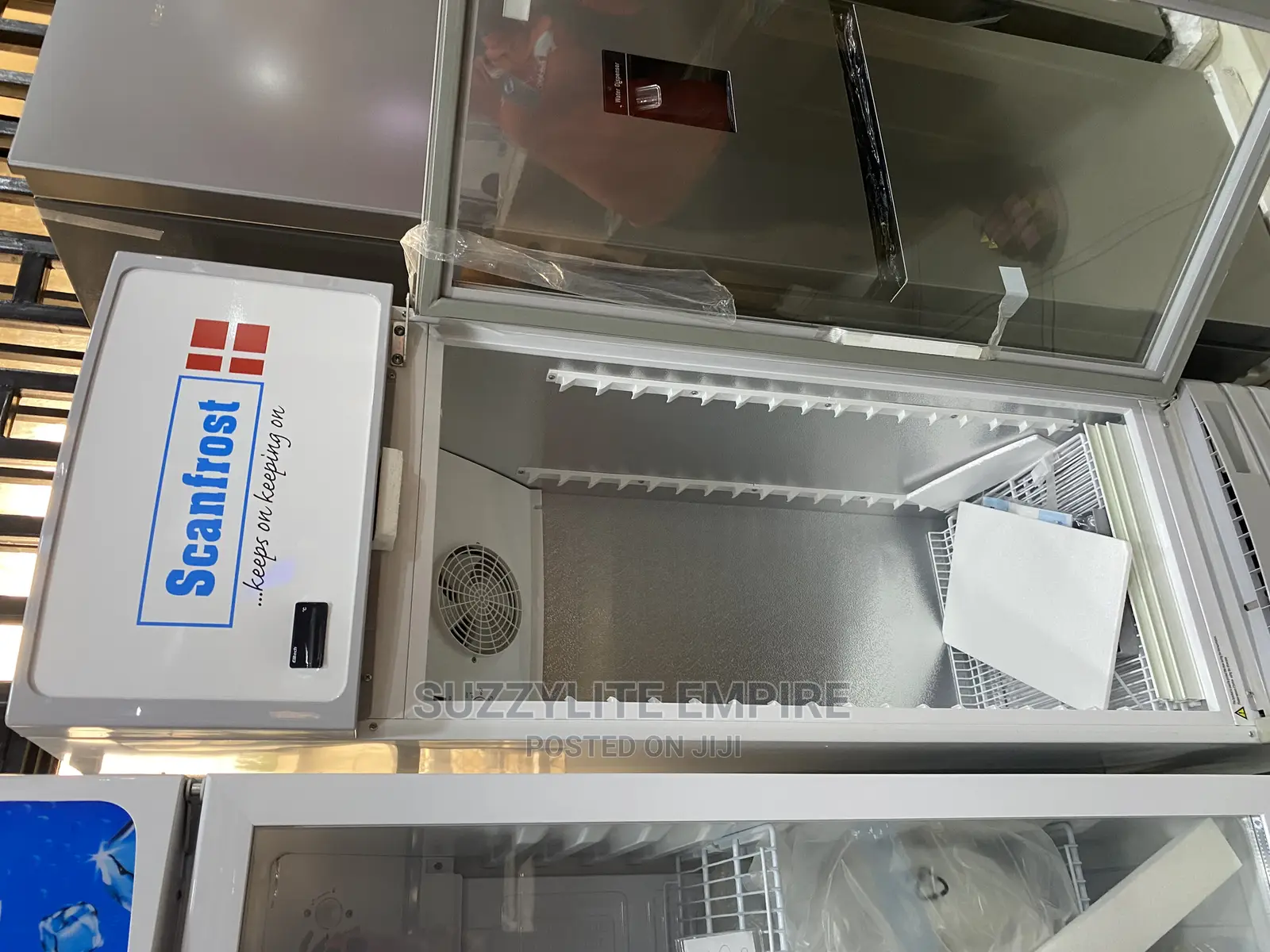 Scanfrost Schowcase Display Fridge 200 Liters