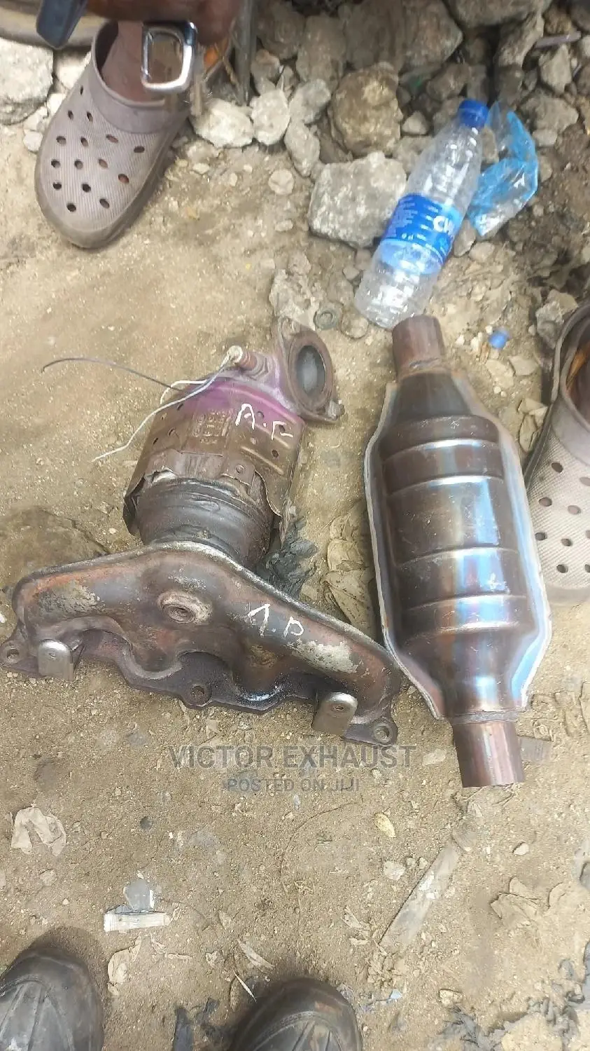 Engine Catalytic Converter Hyundai Sonata 2012 Model
