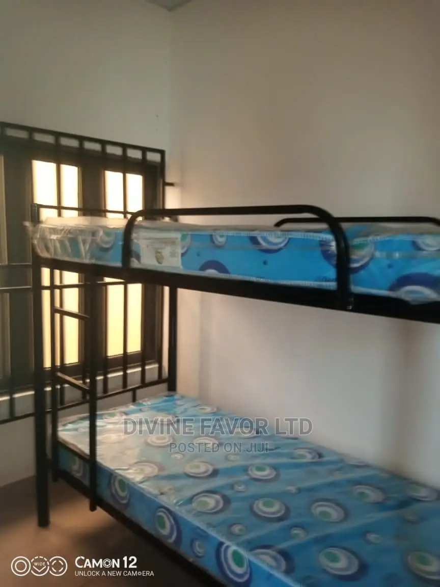 Double Decker Bed 6*3 Feet.