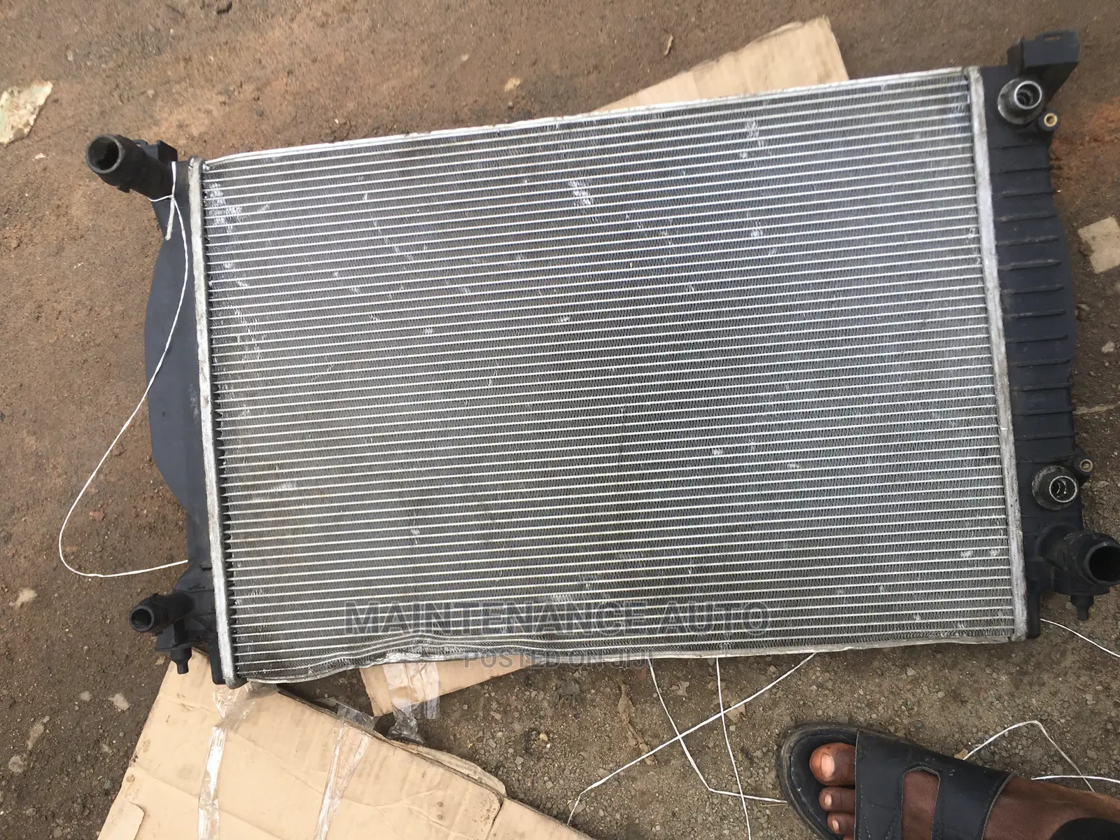 Radiator for Volkswagen Cars and Jeep Such as Touareg