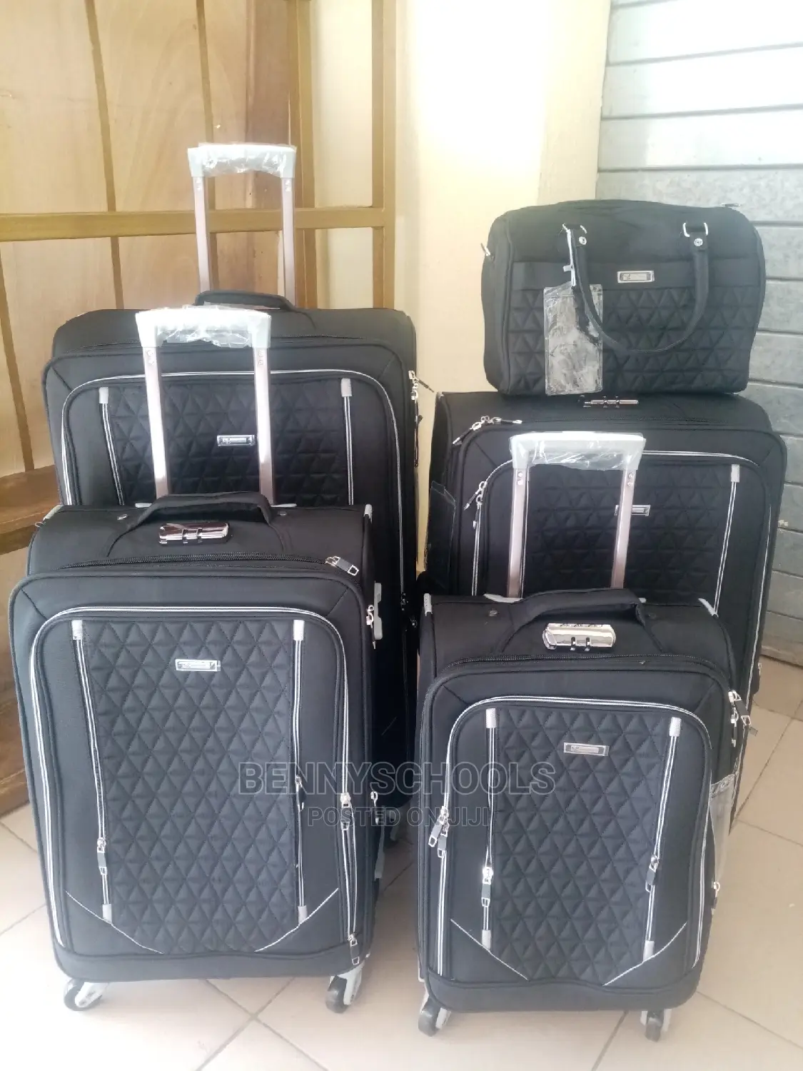 Set of 5 Black Star Express Traveling Luggage Boxes