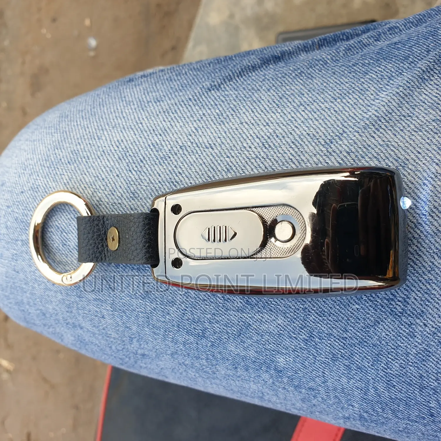 Honda Keyholder With Cigarette Liter