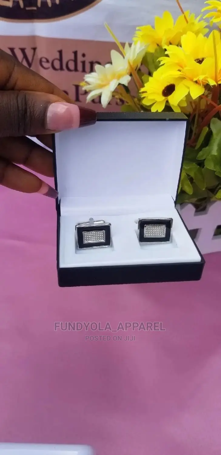 Quality Black and Sliver Male Cufflinks