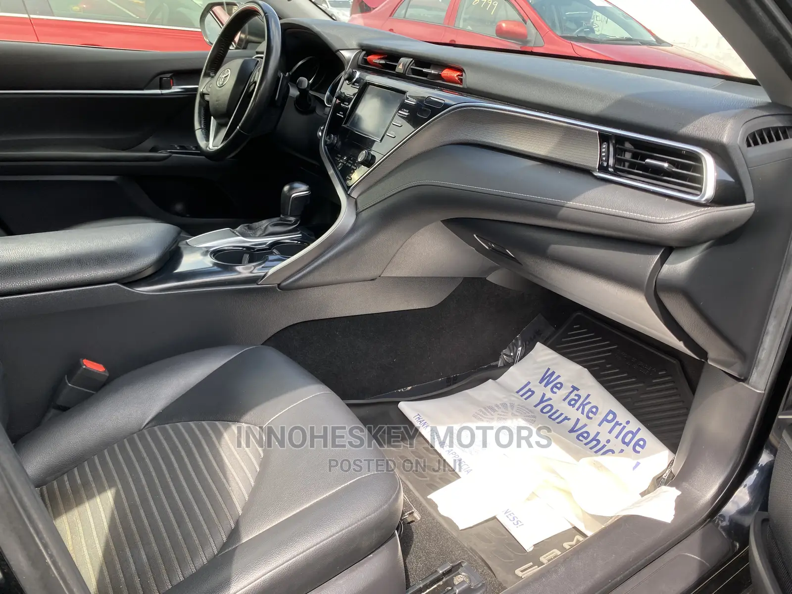 Toyota Camry SE FWD (2.5L 4cyl 8AM) 2018 Black