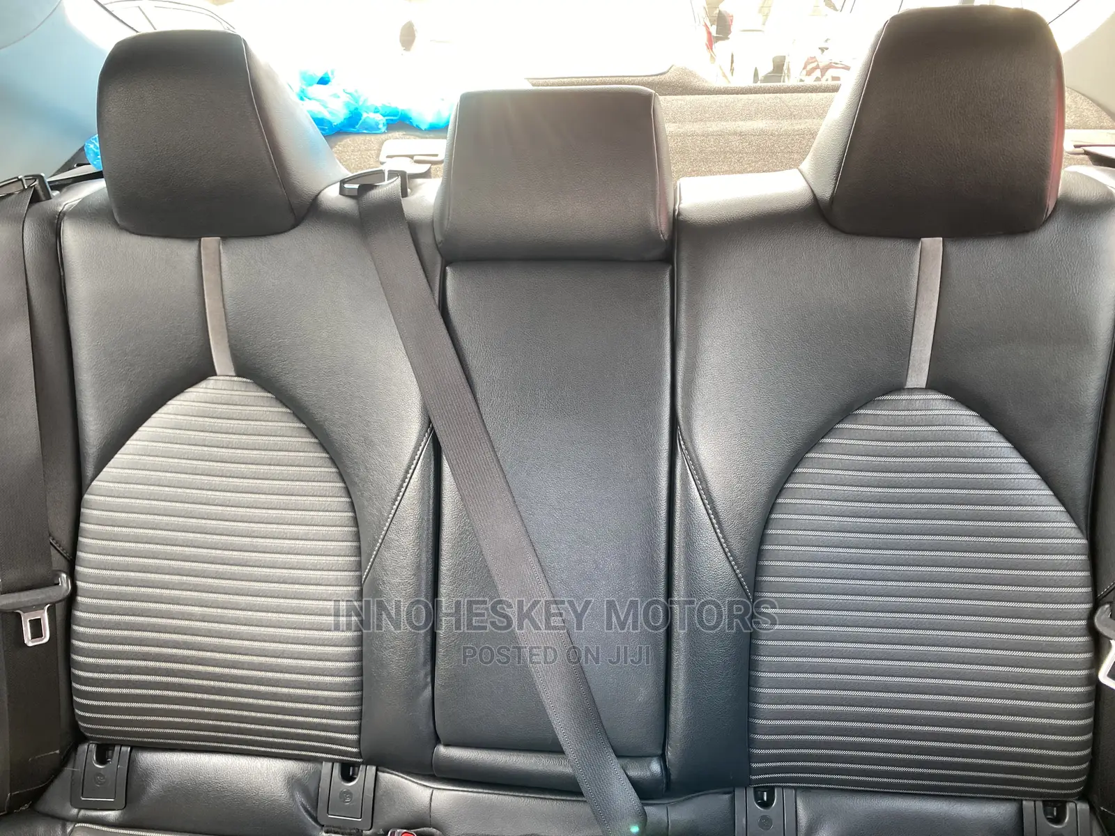 Toyota Camry SE FWD (2.5L 4cyl 8AM) 2018 Black
