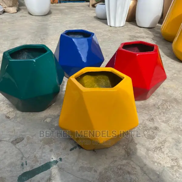 Sales of Quality Decagon Fiberglass Flower Pots