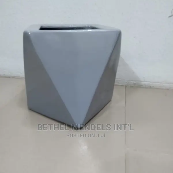25cm Galaxy Fiberglass Flower Planters for Sales in Lagos