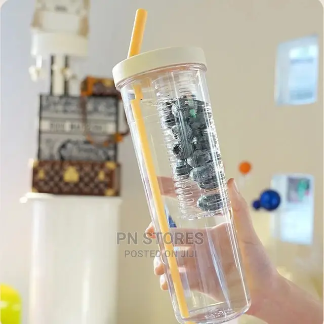 700ml Transparent Fruit Filter Straw Bottle