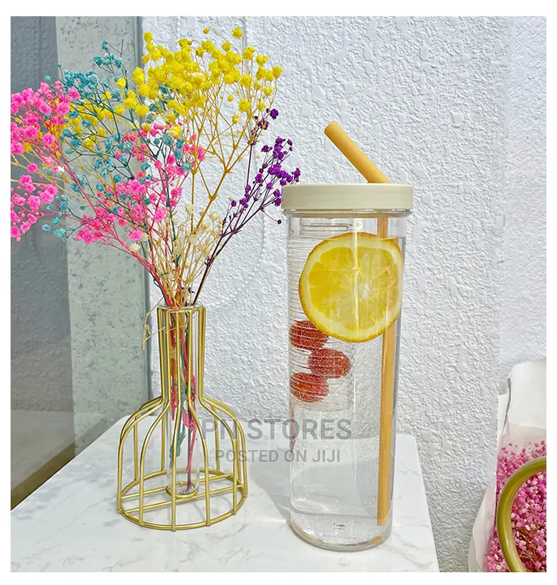 700ml Transparent Fruit Filter Straw Bottle