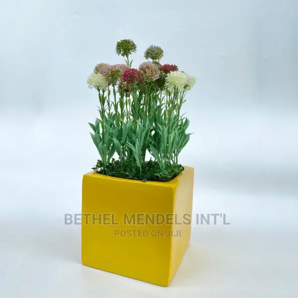 Bulk Sales of Small Fiberglass Flower Pots at Bethelmendels