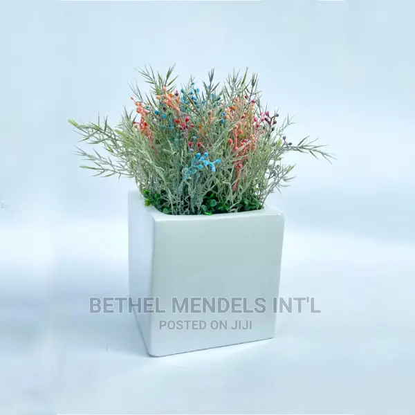 Bulk Sales of Small Fiberglass Flower Pots at Bethelmendels
