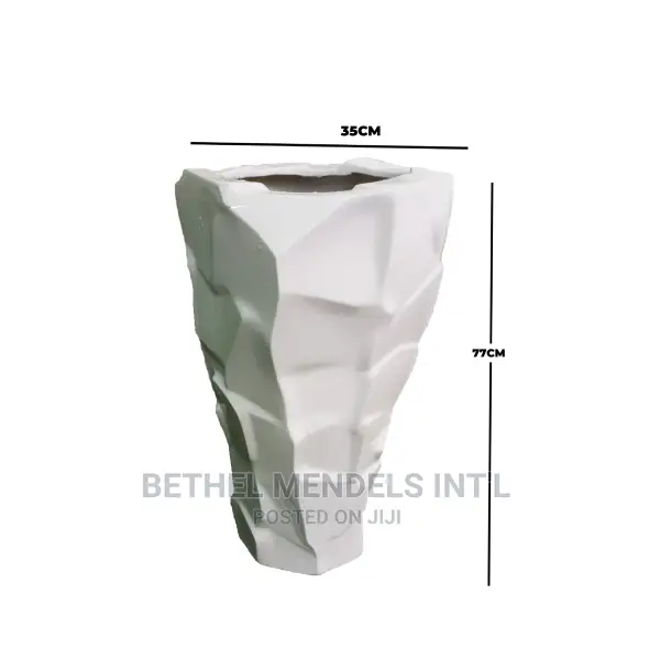 Wholesales of 77cm Jagged Edge Fiberglass Flower Planters