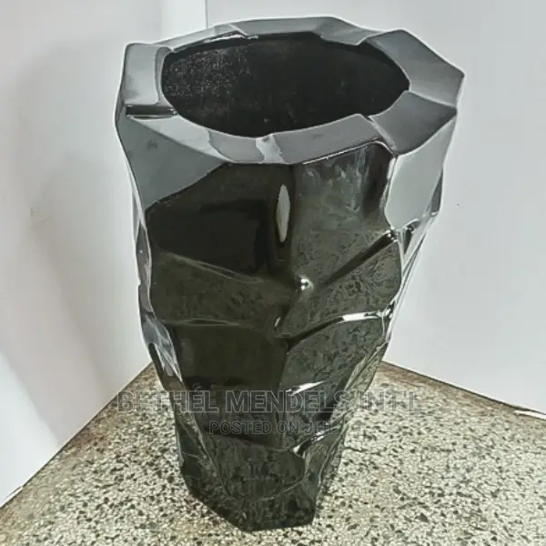 Wholesales of 77cm Jagged Edge Fiberglass Flower Planters