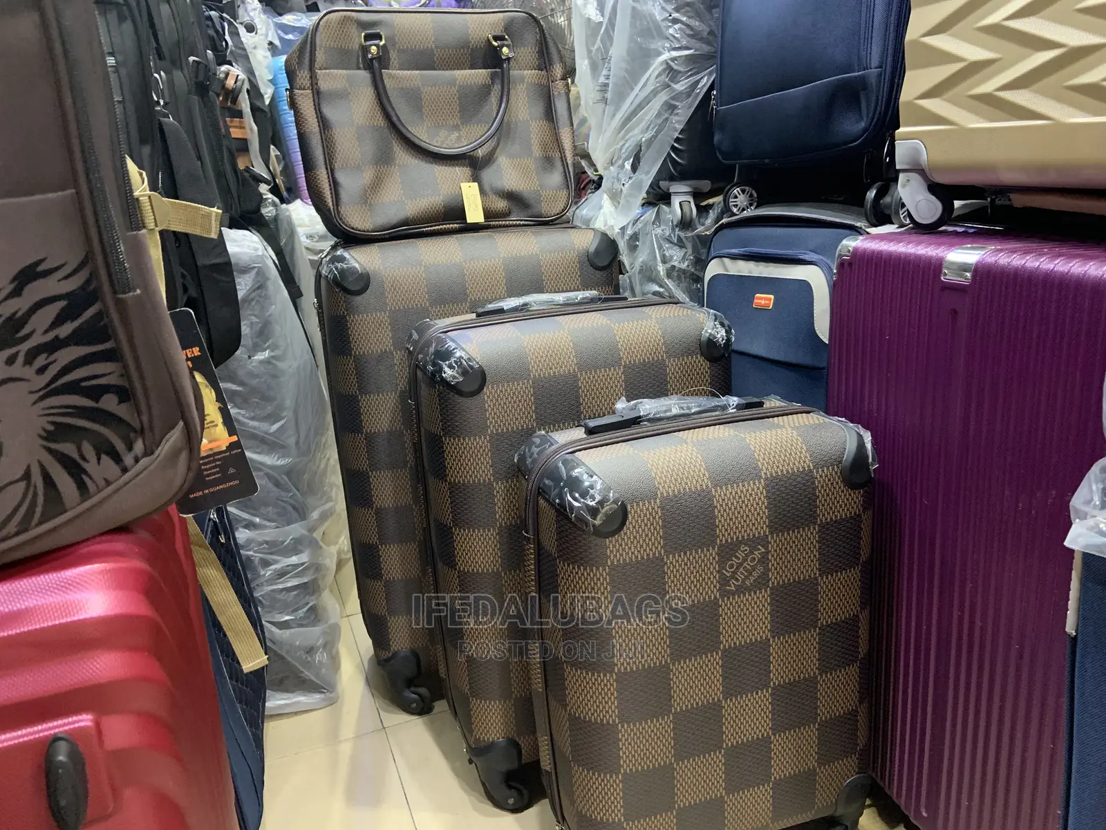 Set of Quality Lv Imported Traveling Luggage