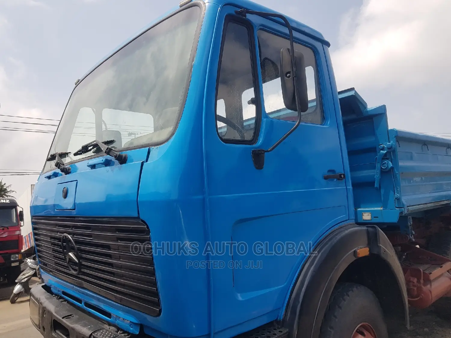 M/Benz Tipper Foriegn Bucket 10bolits 6tyers 1617 Model