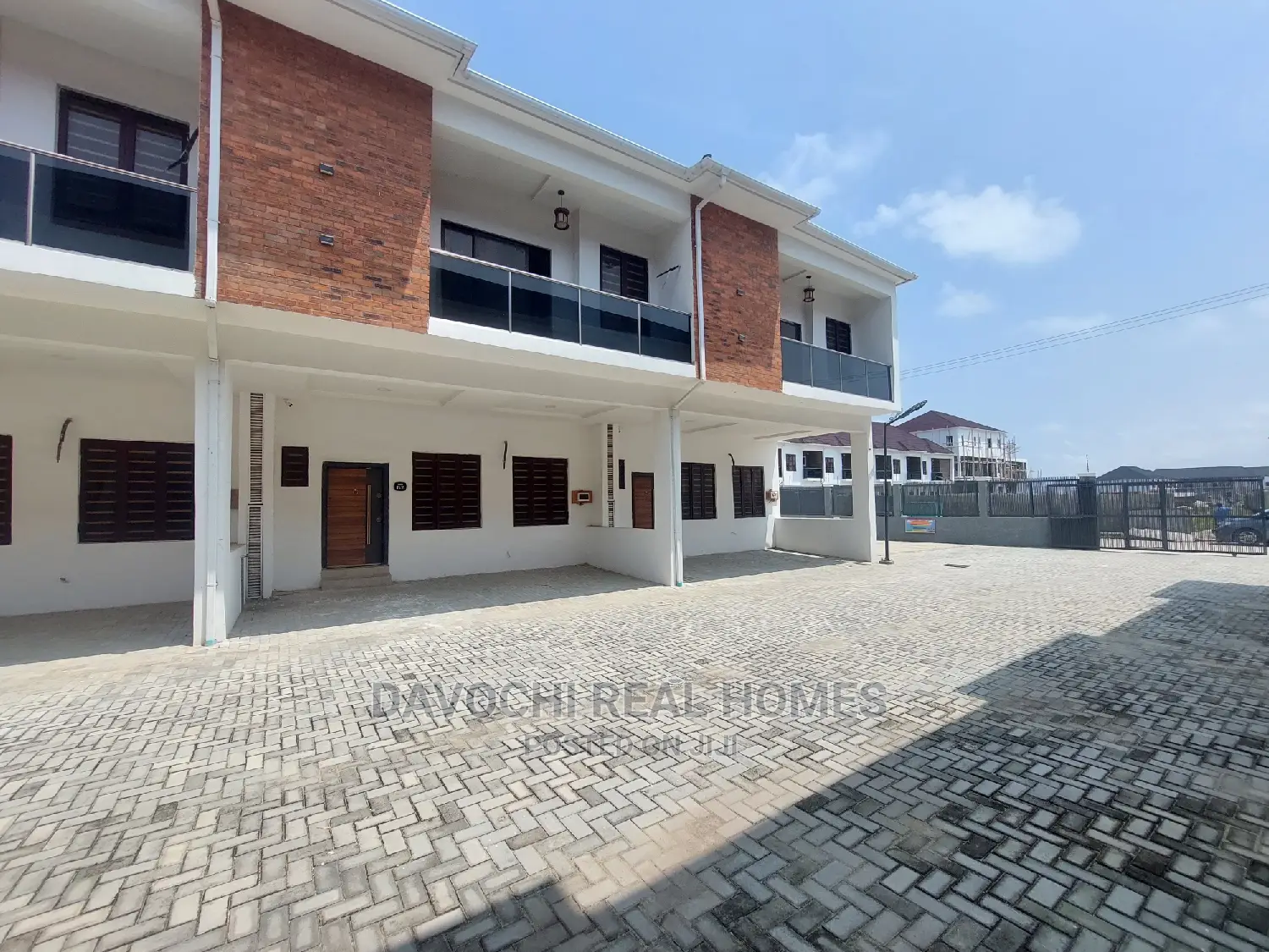 4bdrm Duplex in Chevron Second Toll, Lekki for rent