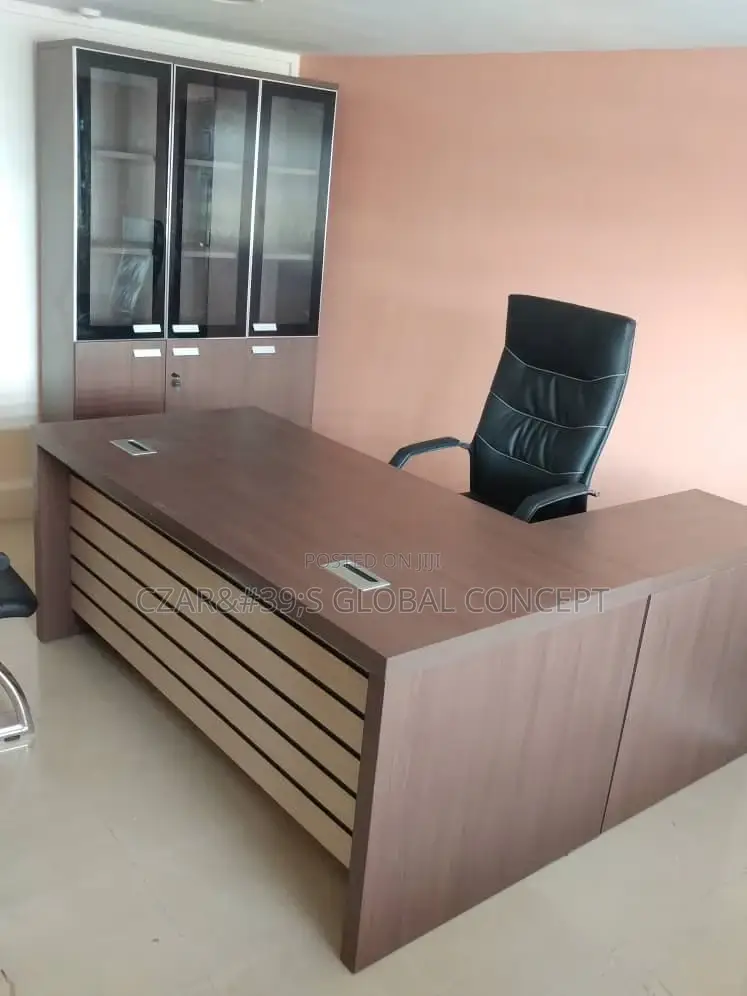 Quality Executive Wooden Top Office Table With Extension