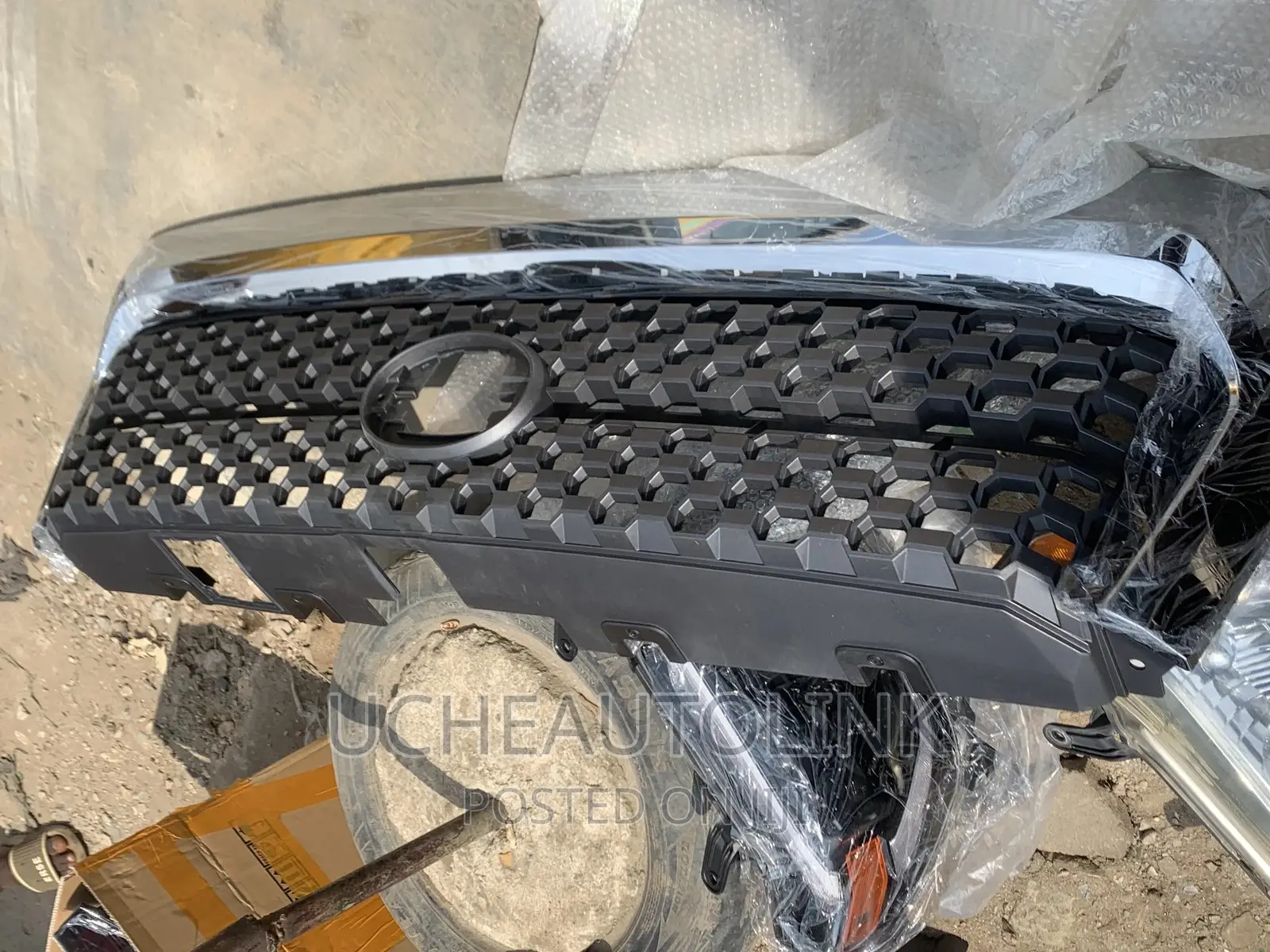 Front Grill of Tayota Tundra 2020 Available as Seen
