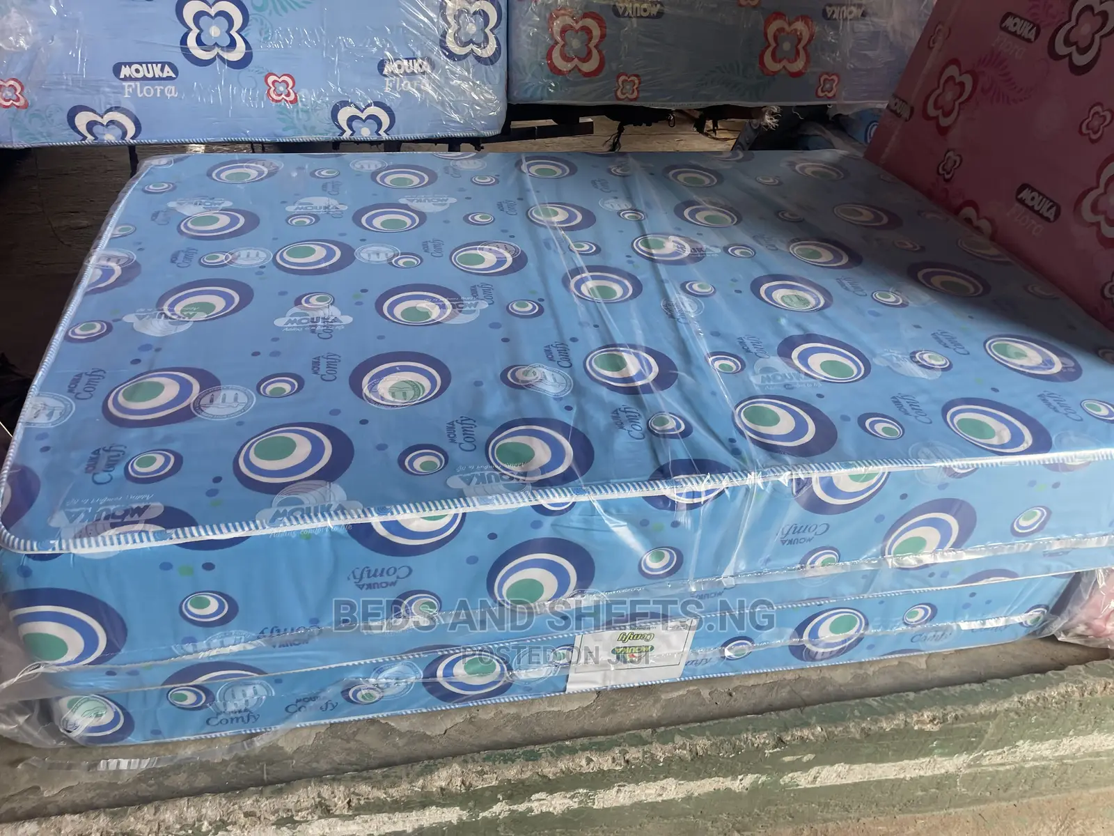 Mouka Comfy 6 by 4.5 by 10 Inches