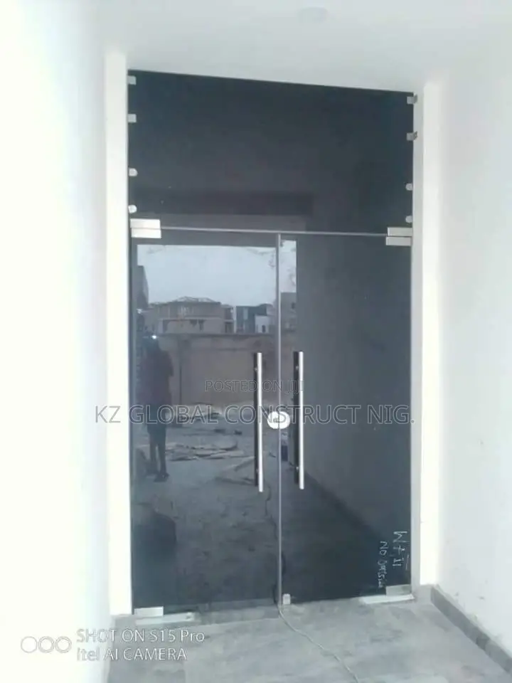 10mm Toughened Grey Glass Swing Door With Engine