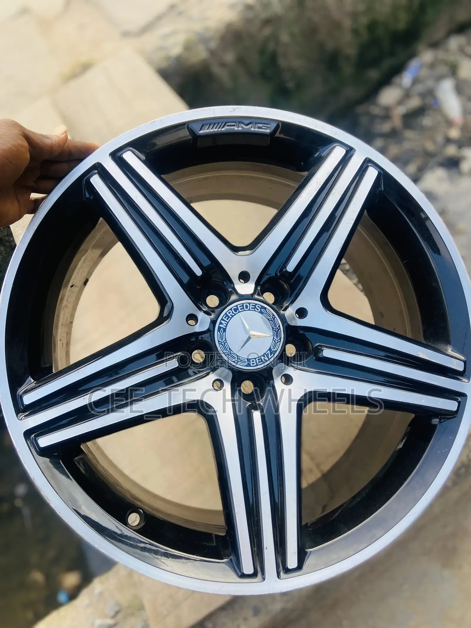Factory Mercedes Benz