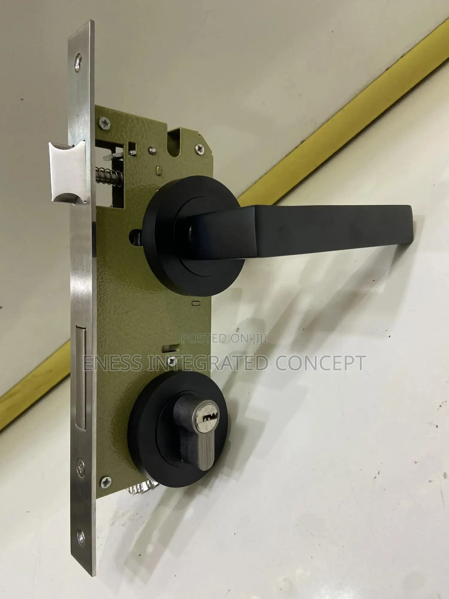 Round Styled Black Coated Door Lock Set