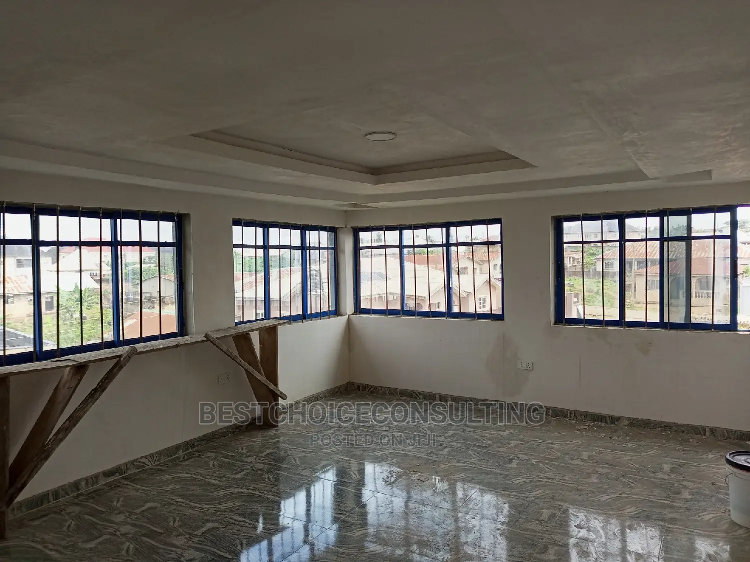 Lounge Space for Lease by the Road, in Akala Expr. Kasumu Rd