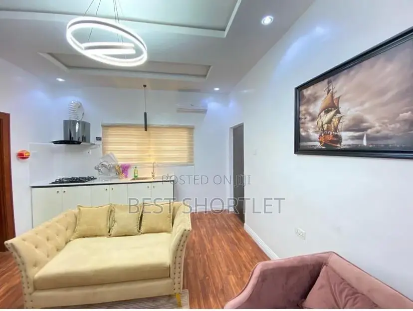 1 Bedroom Apartment With an Open Floor Kitchen