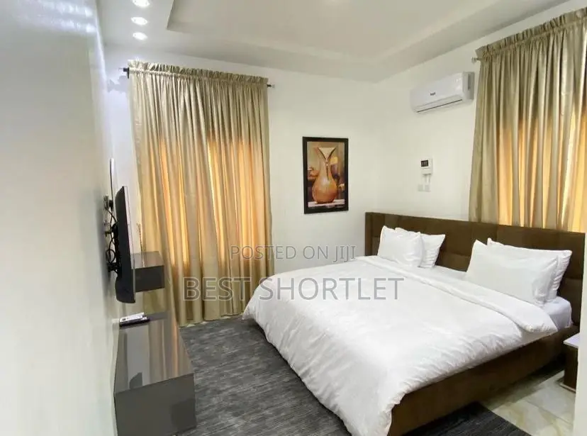 1 Bedroom Apartment With an Open Floor Kitchen