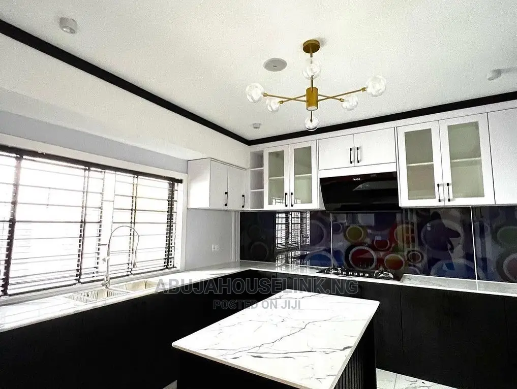 5bdrm Duplex in Katampe Extension for sale