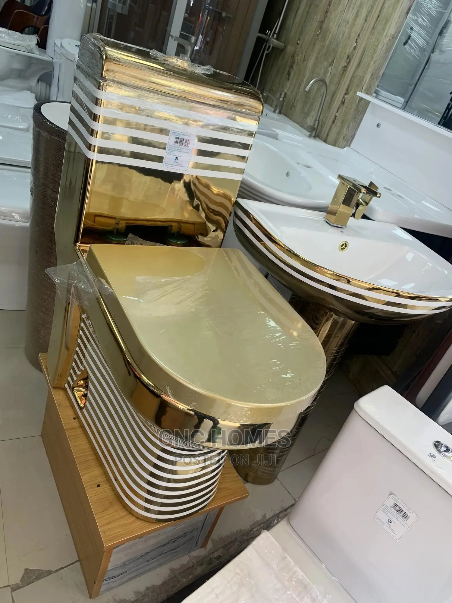 Gold Wc (Italy)