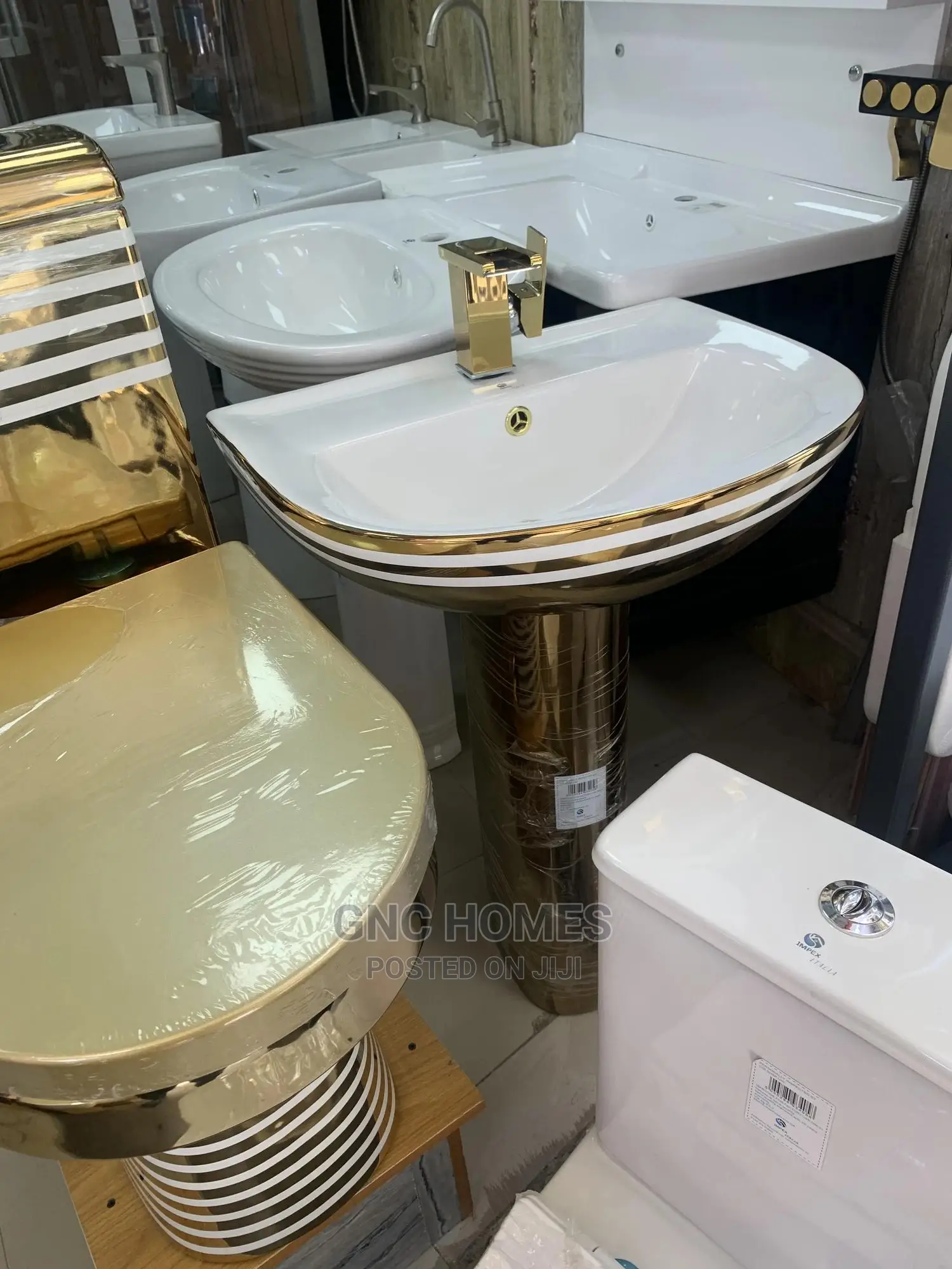 Gold Wc (Italy)