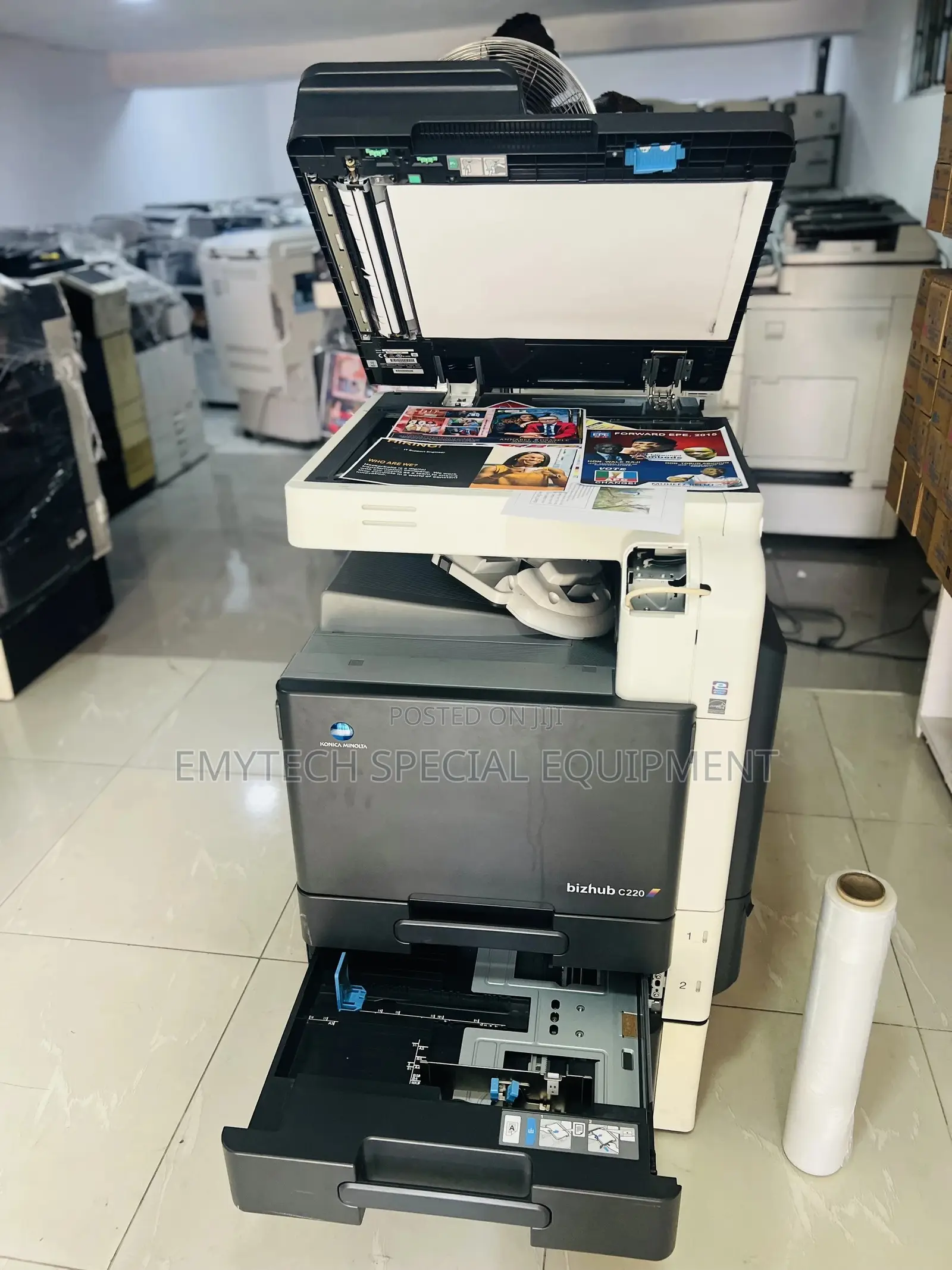 Konica Minolta Bizhub C220