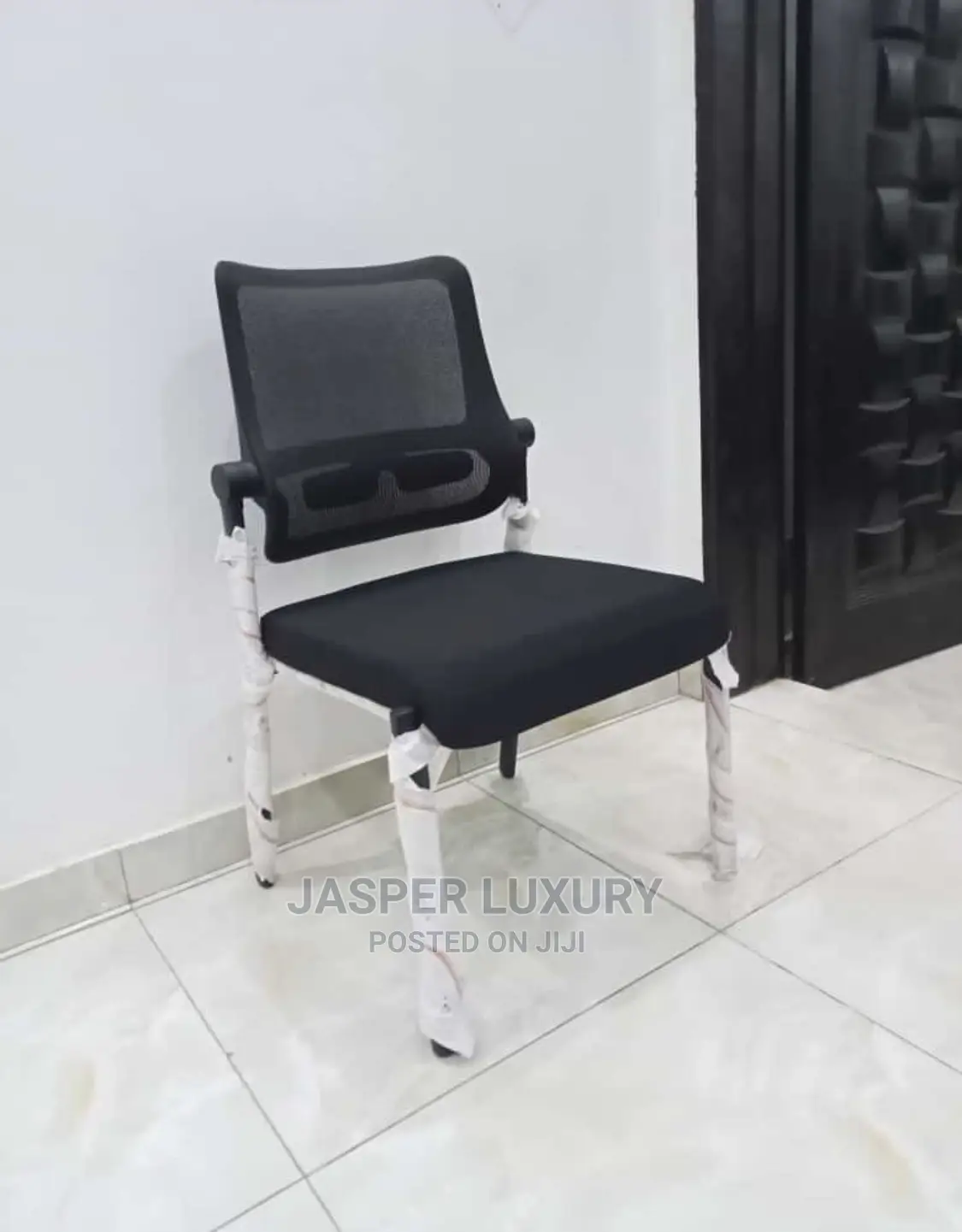 Amazing Awaiting Office Chair